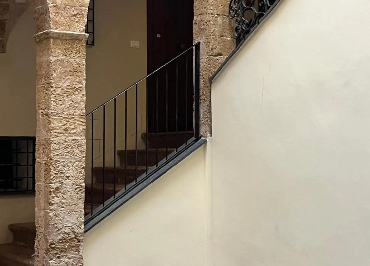 Palazzo Dei Duchi D'Amico - Apartment -