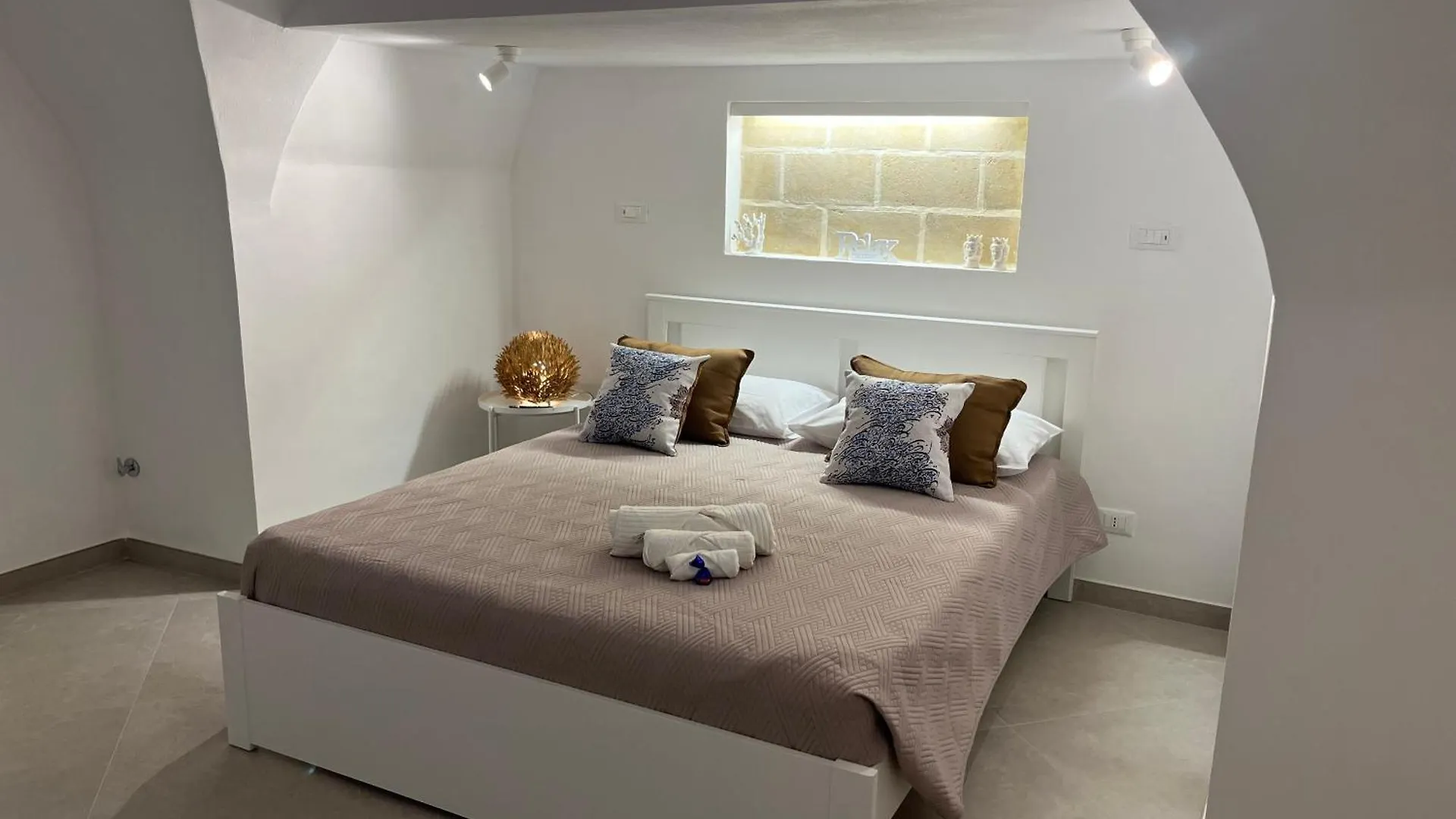 Palazzo Dei Duchi D'Amico - Apartment -