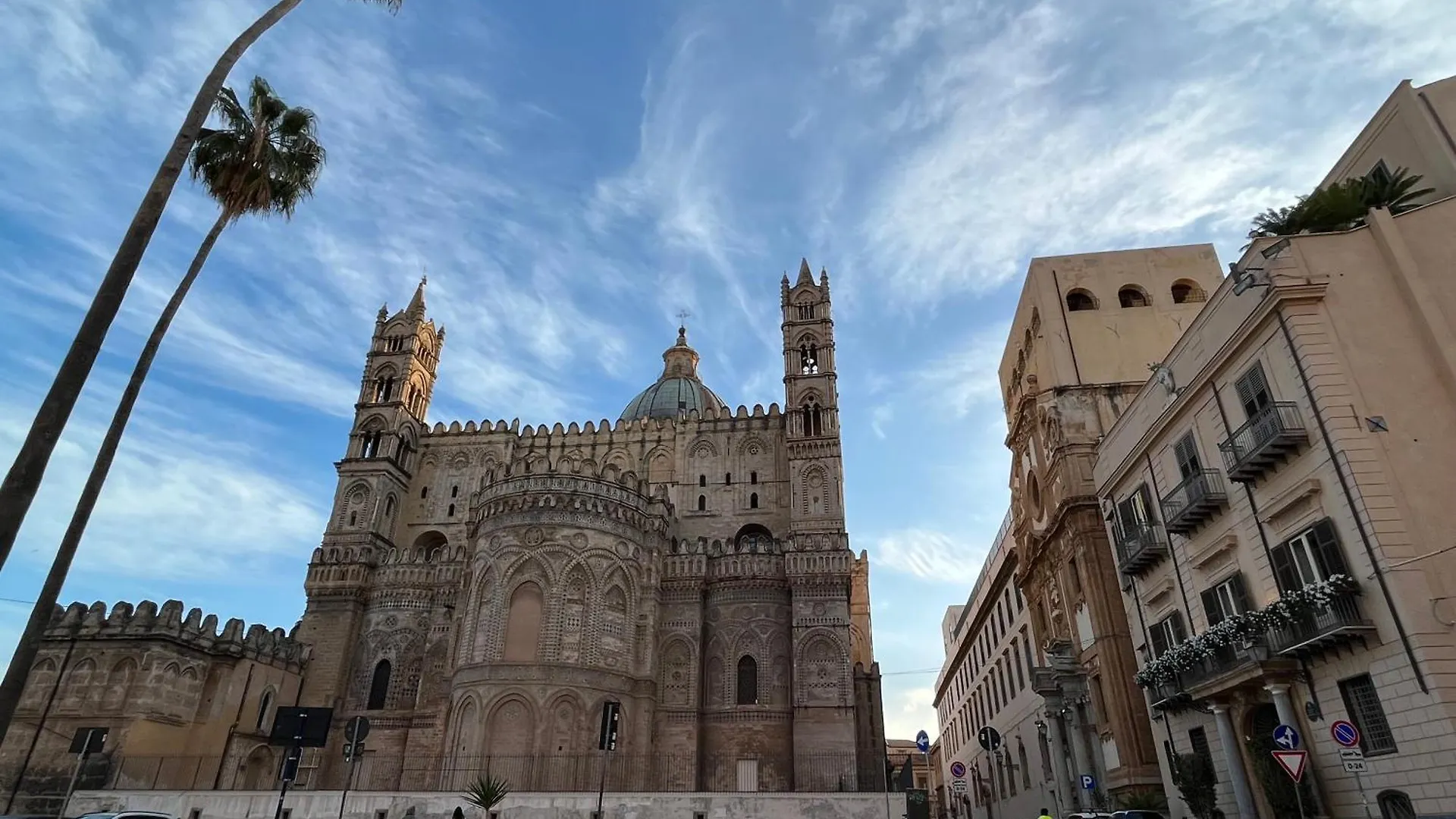 Palazzo Dei Duchi D'Amico - Apartment -