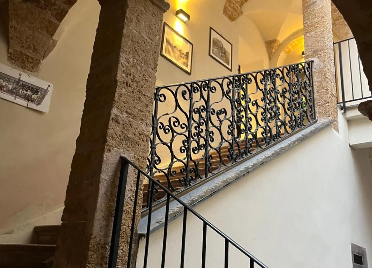 Palazzo Dei Duchi D'Amico - Apartment -