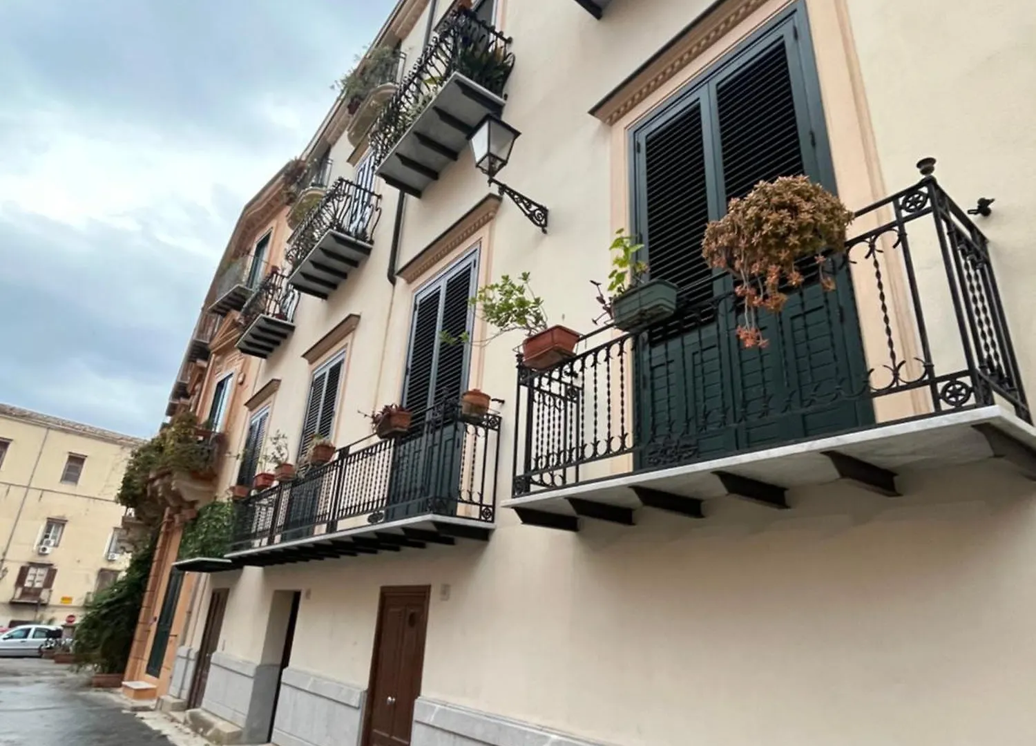 Palazzo Dei Duchi D'Amico - Apartment -